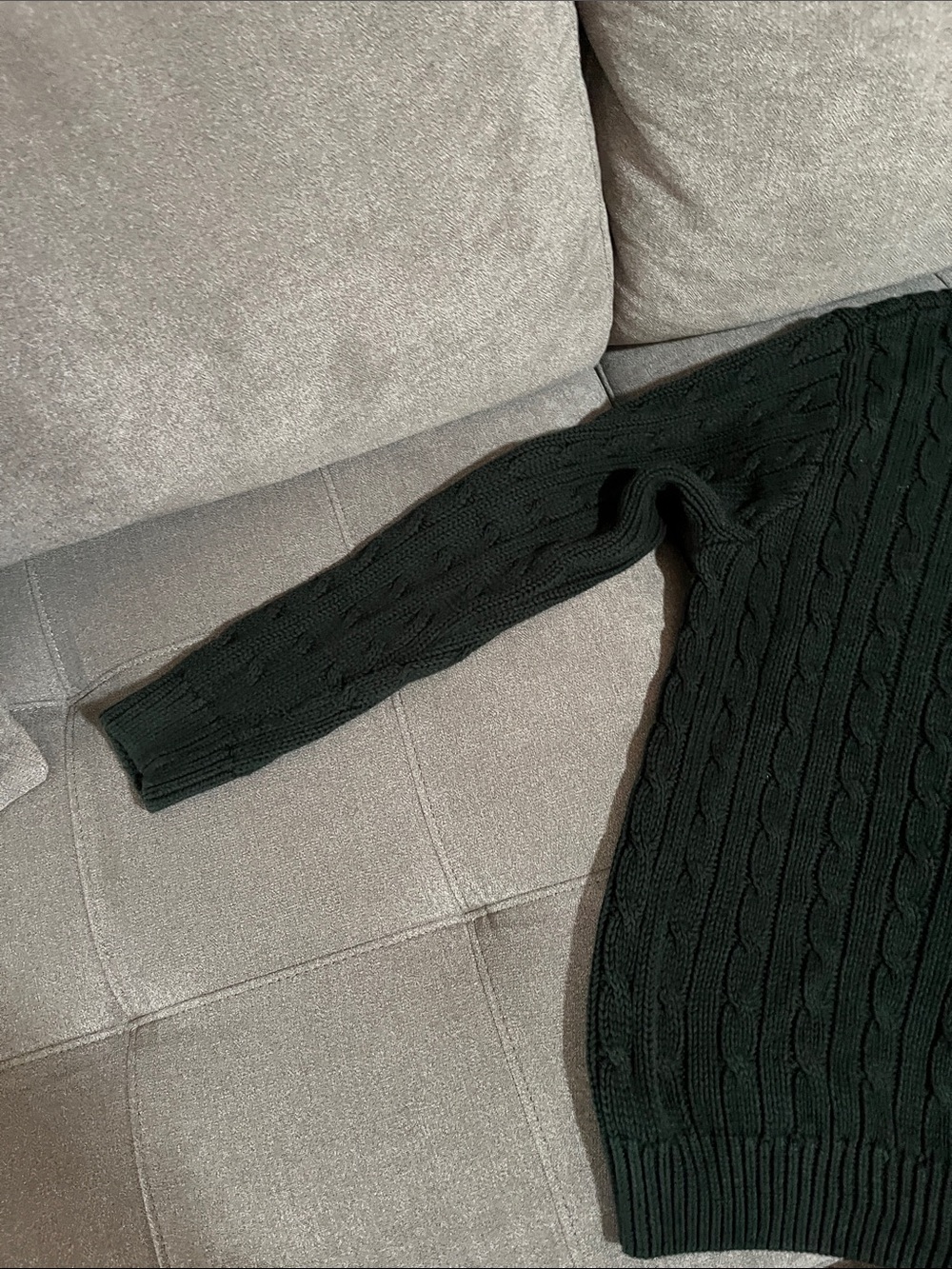 Brandy Melville Forest Green Cable Knit Crewneck Sweater - Picture 3 of 5
